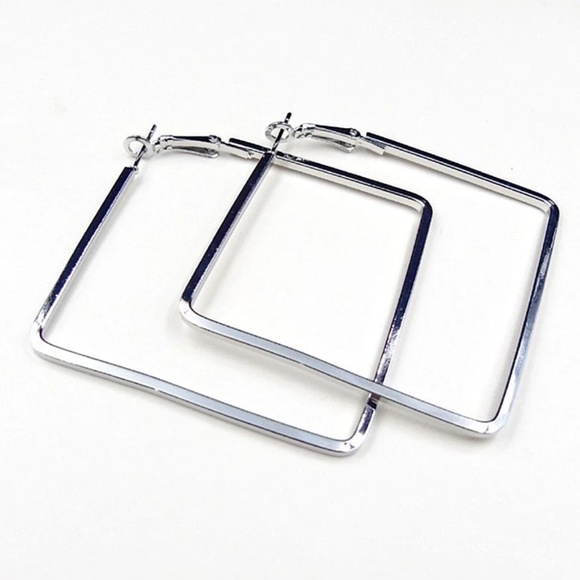 ✨SILVER SQUARE GEOMETRIC HOOP EARRINGS✨ - Picture 2 of 6